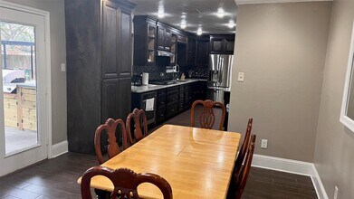 6335 Tall Willow Dr in Houston, TX - Building Photo - Building Photo