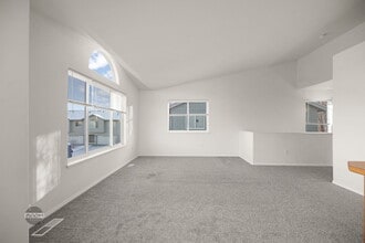 401 S Wasilla St in Wasilla, AK - Building Photo - Building Photo