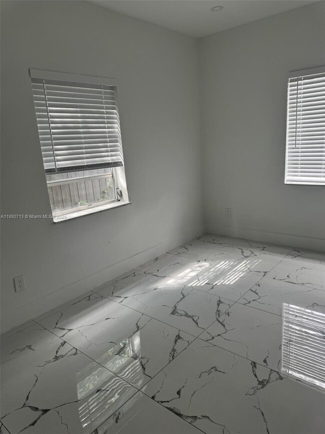 345 SW 49th Ave in Coral Gables, FL - Building Photo - Building Photo