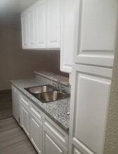 5227 Hermitage Ave in Los Angeles, CA - Building Photo - Building Photo