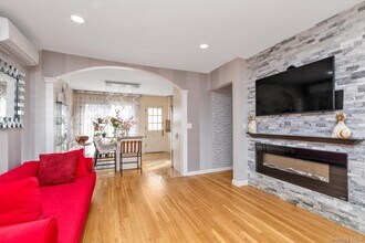 1815 Schermerhorn St in Merrick, NY - Building Photo - Building Photo