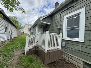 2824 York Ave in Cleveland, OH - Building Photo - Building Photo