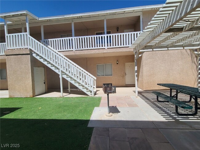 1827 E Calvada Blvd in Pahrump, NV - Building Photo - Building Photo