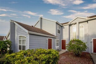 821 Orchid Dr in Davenport, FL - Building Photo