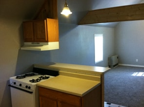 1304 6th Ave N in Great Falls, MT - Foto de edificio - Building Photo