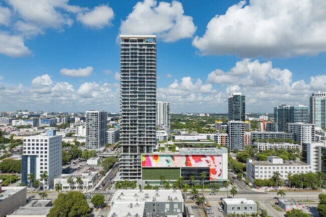 Forma Miami in Miami, FL - Building Photo - Building Photo