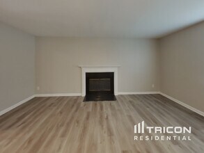 832 Stonebridge Park Cir in Lithonia, GA - Building Photo - Building Photo