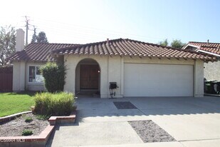 4745 Avedon Rd in Moorpark, CA - Building Photo