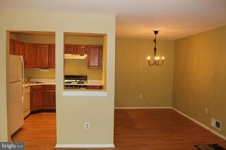 84 Cheverny Ct in Hamilton Township, NJ - Building Photo - Building Photo