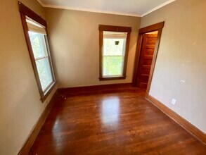 1233 46th St in Des Moines, IA - Building Photo - Building Photo