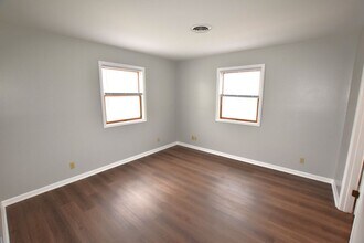 13 SE 2nd St in Milford, DE - Foto de edificio - Building Photo