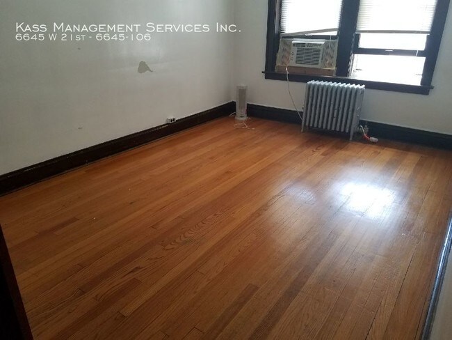 6645 W 21st Pl-Unit -6645-106 in Berwyn, IL - Building Photo - Building Photo