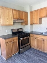 229 Edgewood Pl in Ferndale, MI - Building Photo - Building Photo