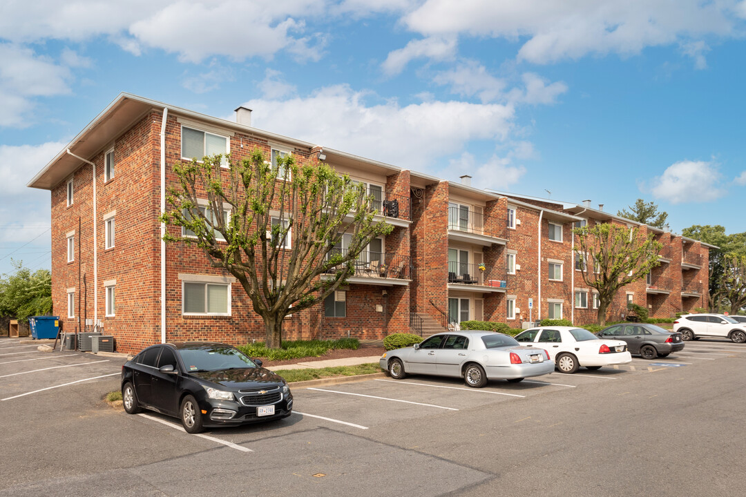 Spanish Village Apartments in District Heights, MD - Building Photo