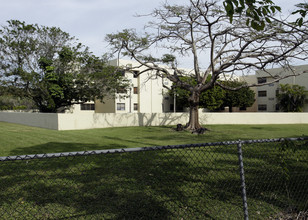 Cherry Village Apartments in Homestead, FL - Building Photo - Building Photo