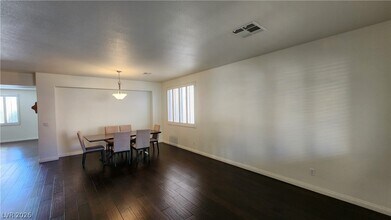 628 Joe Willis St in Las Vegas, NV - Building Photo - Building Photo