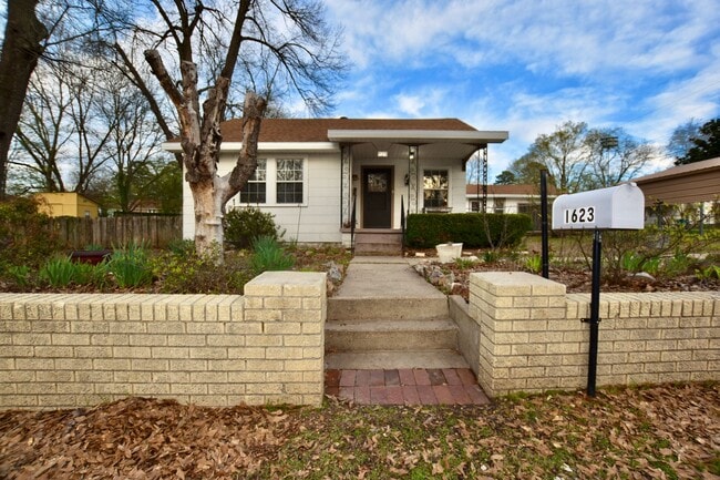 property at 1623 Texas St