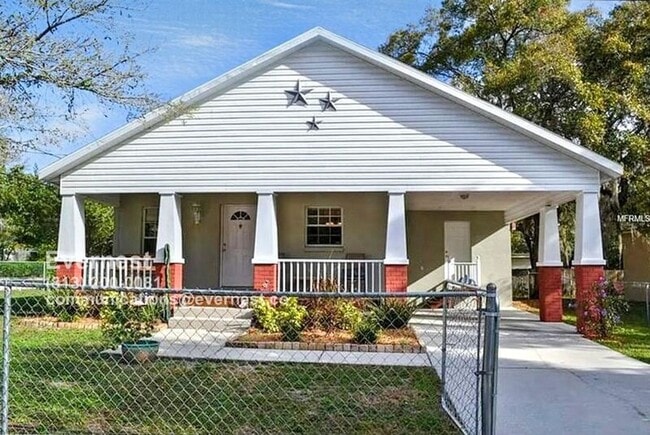 property at 909 W Yukon St