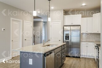 3709 Oak Leaf Wy in Greenville, NC - Building Photo - Building Photo