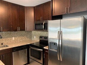 1455 N Treasure Dr in North Bay Village, FL - Building Photo - Building Photo