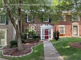 2418 Cottage Pl in Greensboro, NC - Building Photo