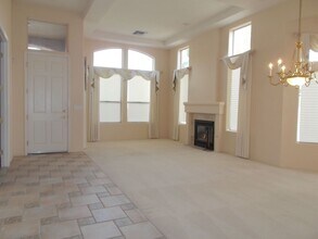 2916 Vista Butte Dr in Las Vegas, NV - Building Photo - Building Photo