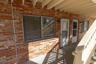 801 N Ann St in Columbia, MO - Foto de edificio - Building Photo