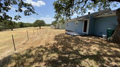 607 S 7th St in Gatesville, TX - Building Photo - Building Photo
