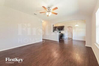 260 Meadowcrest Dr in Terrell, TX - Foto de edificio - Building Photo