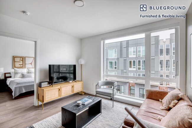 2401 S Jackson St in Seattle, WA - Building Photo - Building Photo