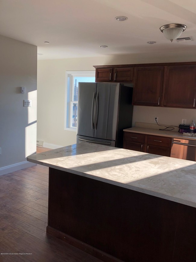 179 First Ave in Atlantic Highlands, NJ - Building Photo - Building Photo