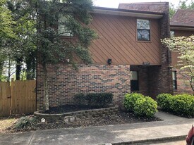 2914 La Villas Dr in Knoxville, TN - Building Photo