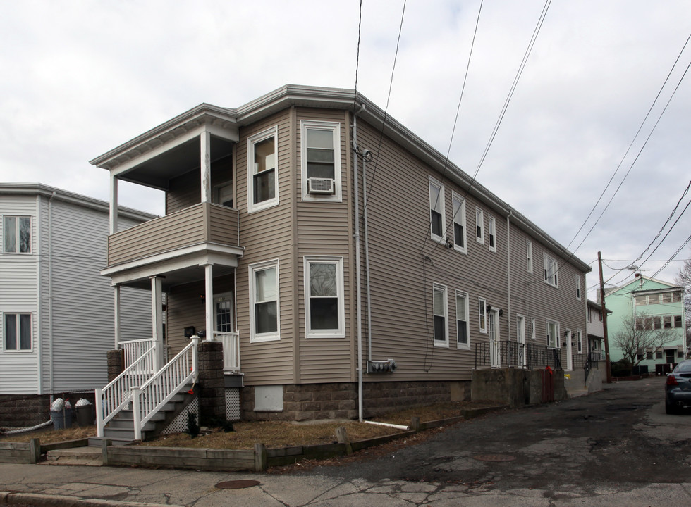 110 Malden St in Everett, MA - Foto de edificio