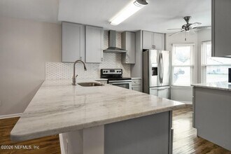 1329 Cove Landing Dr in Jacksonville, FL - Building Photo - Building Photo