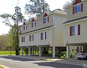 2601-2633 E McKeithan Ct in Tallahassee, FL - Foto de edificio - Building Photo