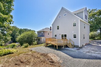 77 Rock Glen Rd, Unit 77 in Medford, MA - Foto de edificio - Building Photo