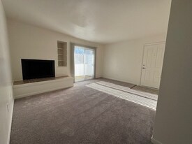 600 Reusens Rd in Lynchburg, VA - Building Photo