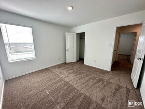2438 Double Oak Dr in New Braunfels, TX - Building Photo - Building Photo