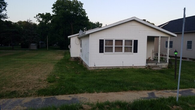 property at 103 N Vine St