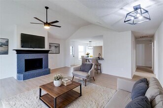 5005 Button Willow Dr in Fort Worth, TX - Building Photo - Building Photo