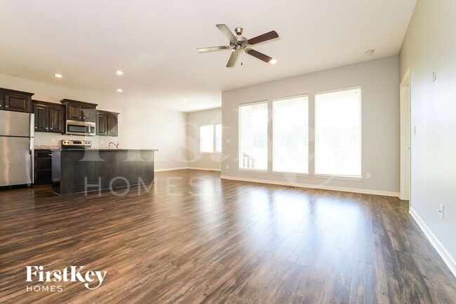 10913 Highview Rd in Peculiar, MO - Building Photo - Building Photo