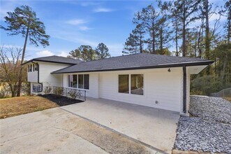 2967 Flat Shoals Rd in Decatur, GA - Building Photo - Building Photo