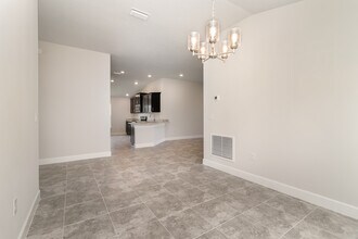 1844 Middlebury Dr SE in Palm Bay, FL - Building Photo - Building Photo