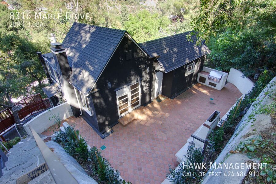 8316 Maple Dr in Los Angeles, CA - Building Photo