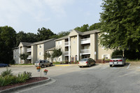 Pritchard Estates Apartments in Allegan, MI - Building Photo - Building Photo