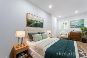 Brand New 4 bed 2 bath in Ridgewood Townho in Ridgewood, NY - Building Photo - Building Photo