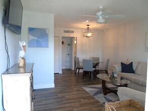 309 Circle Dr S in Boynton Beach, FL - Building Photo - Building Photo