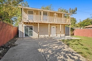 927-929 S Rosemont Ave in Dallas, TX - Building Photo