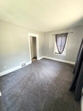 1417 18th Ave in East Moline, IL - Building Photo - Building Photo