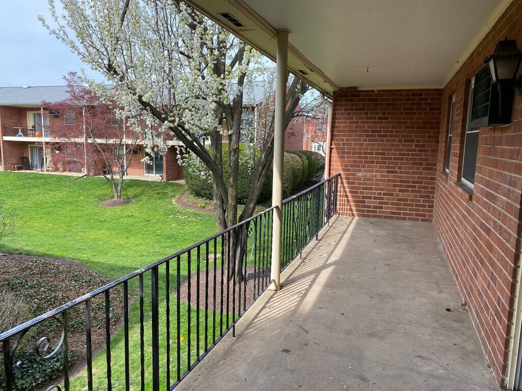 Colonial Point Apartments FeastervilleTrevose, PA Apartments